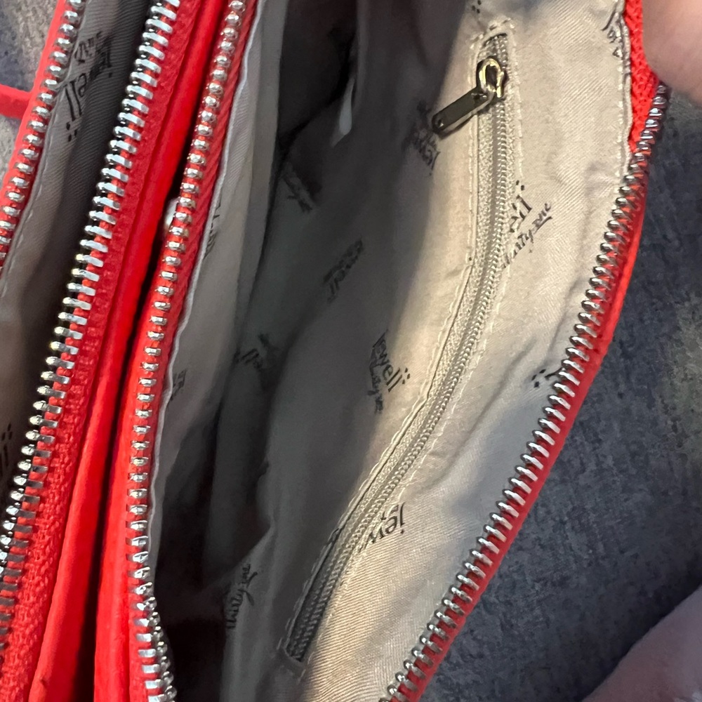 My Thirty-One Street Style‎ crossbody bag in Coral Kisses. New with tags - Picture 7 of 8